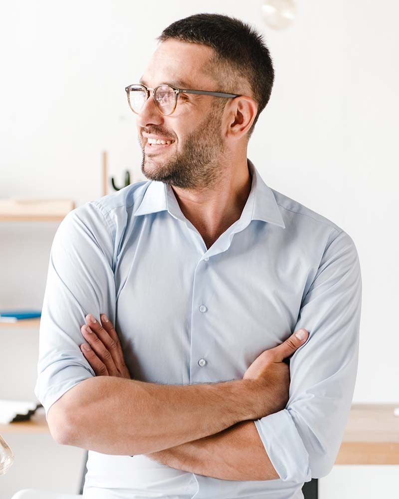 portrait-of-business-man-or-office-worker-30s-wear-KVUE8SX-r10lfy91if1fas0d9g8bqss4va7z517oe36lg1kcuo